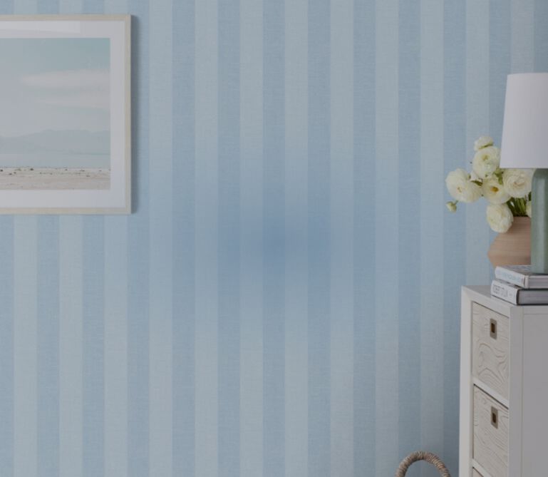 How to Hang Wallpaper