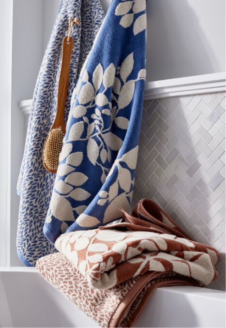 Patterned towels in blue and rust