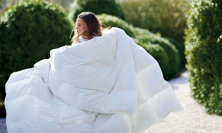 How to Choose a Lightweight Summer Comforter