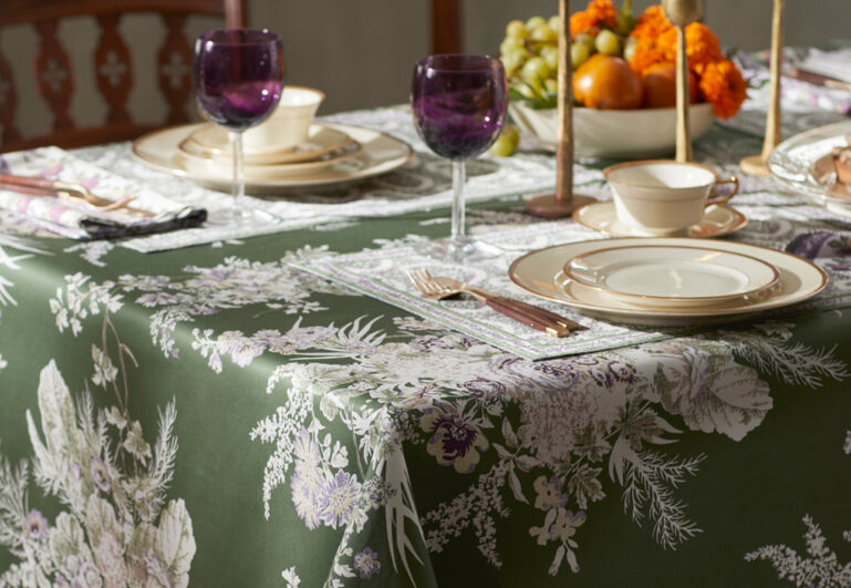 Choosing the Perfect Tablecloth