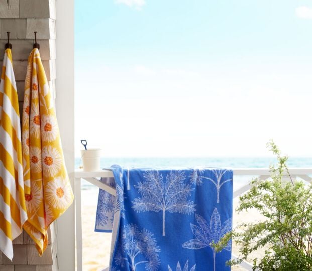 How to Choose the Best Beach Towel | The Company Store