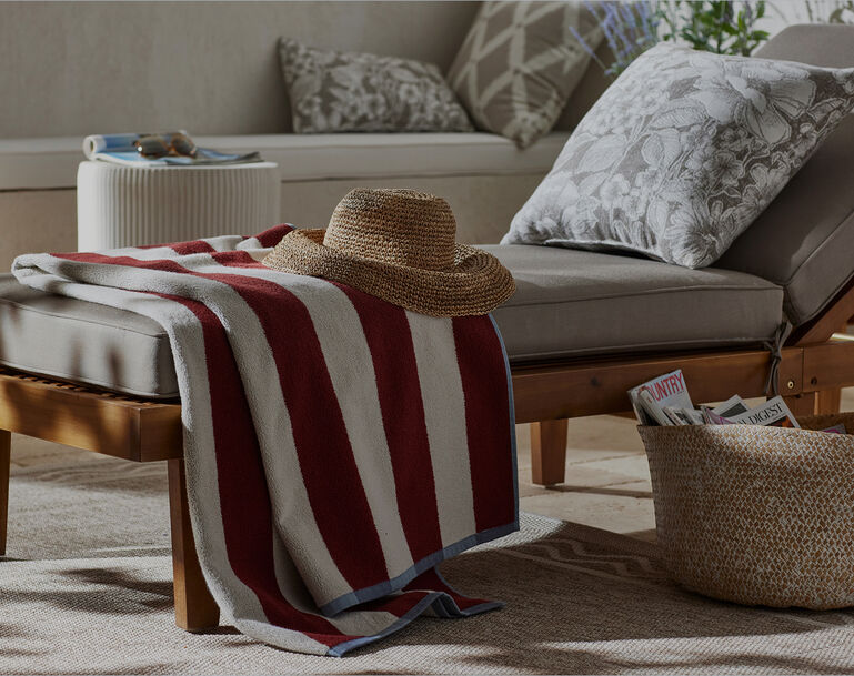 Choosing the Perfect Outdoor Cushions for Your Patio Furniture